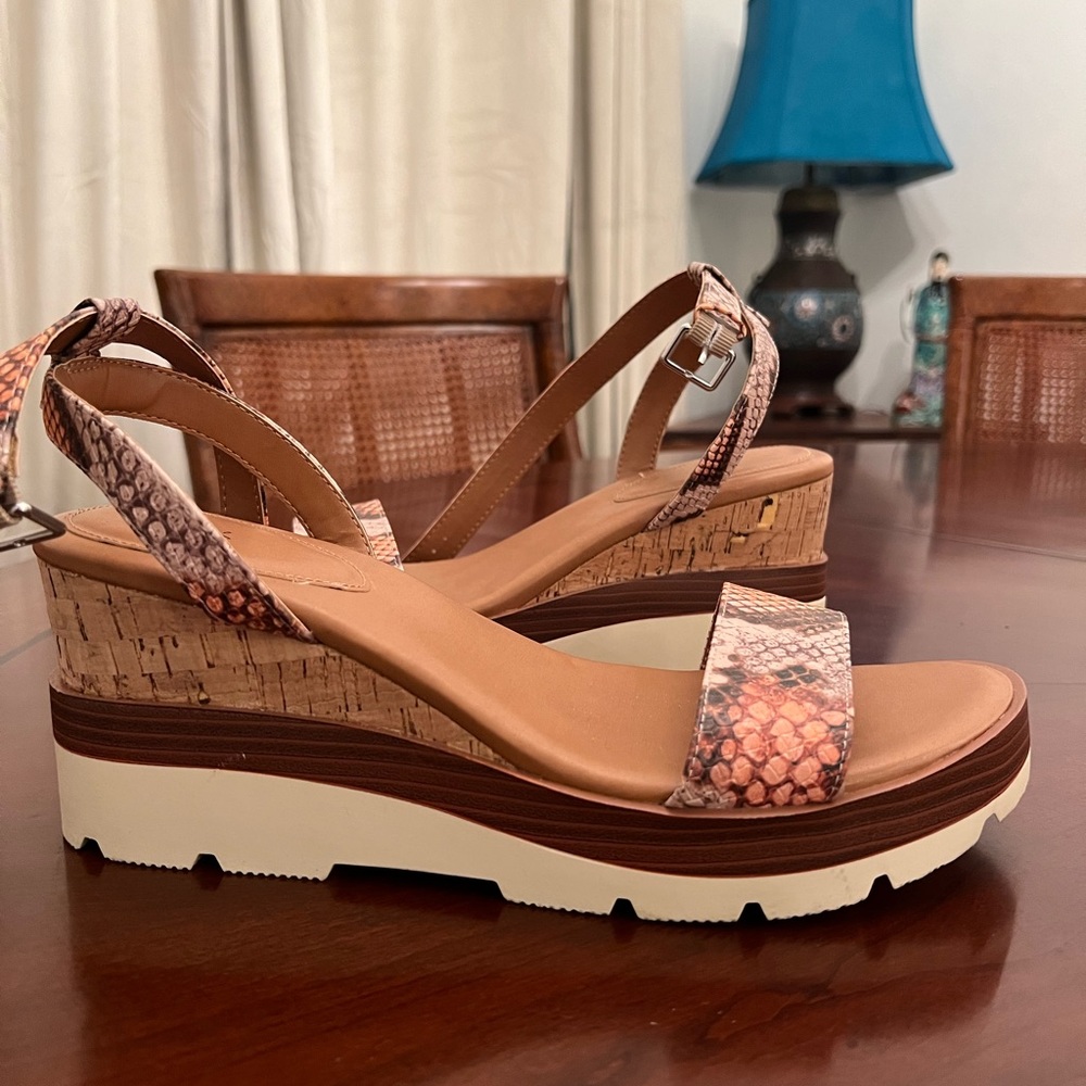 Brand new animal print platform sandals